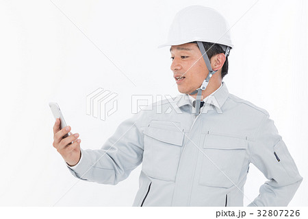 ビジネスマン　作業着 32807226