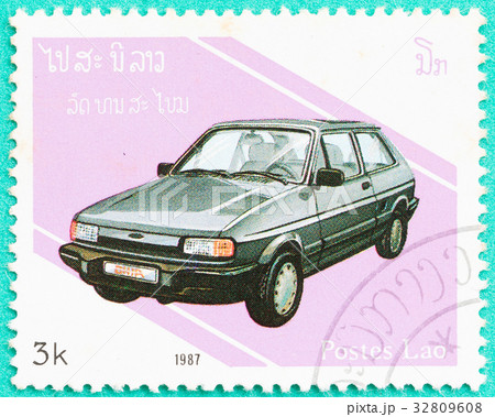 Postage stamps with printed in Laos shows car 32809608