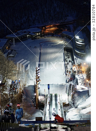 スキージャンプ スタート スキージャンプ スタート 32810784