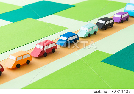 交通渋滞　渋滞　車　観光地 32811487