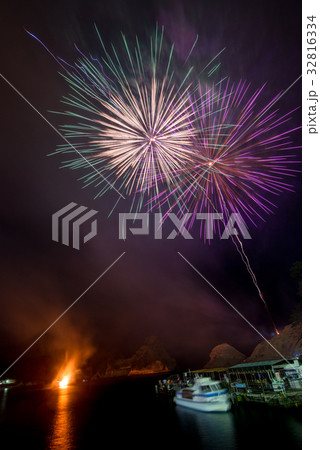 【静岡県】堂ヶ島火祭り・海賊船炎上・花火大会 32816334