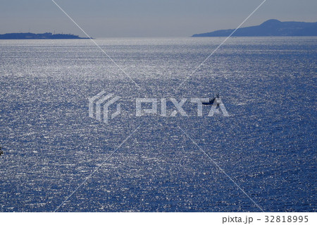 光る海 32818995