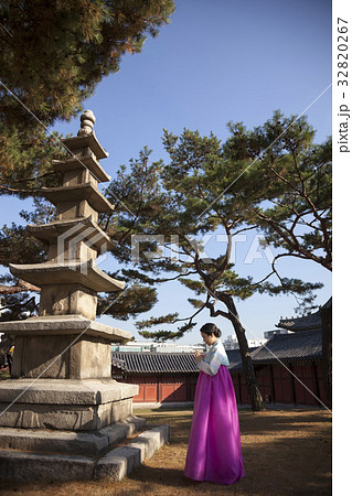 20代 秋 建築 32820267