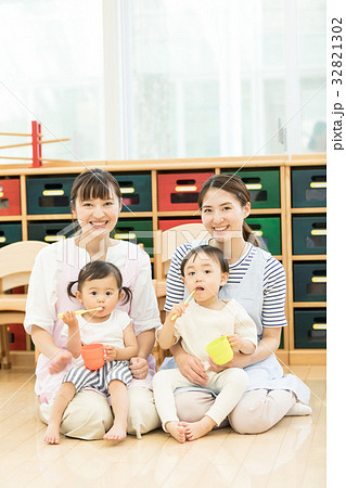 保育園　保育所　託児所 32821302