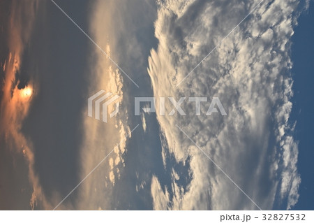 太陽と雲 太陽と雲 32827532