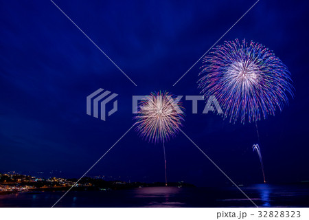 【神奈川県】湯河原温泉海上花火大会 32828323