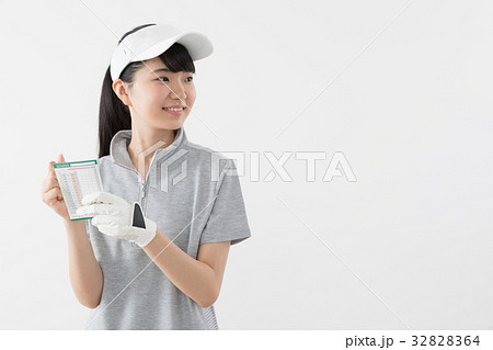 ゴルファー　若い女性 32828364