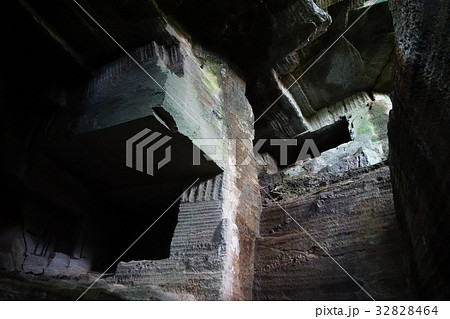 7月　カノー伝説・石切場跡内部02南伊豆 32828464