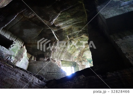 7月　カノー伝説・石切場跡内部04南伊豆 32828466