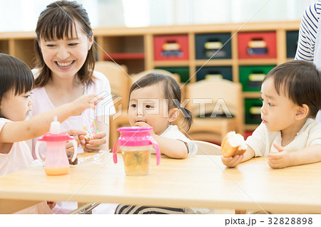 保育園　保育所　託児所 32828898
