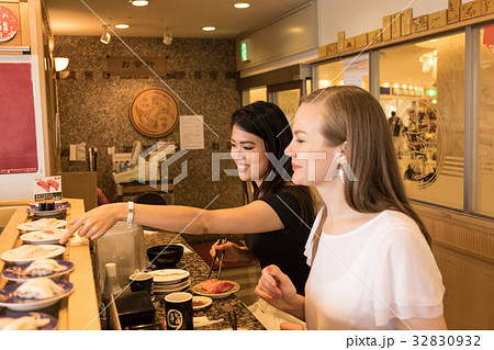 インバウンドツーリスト　イメージ 32830932