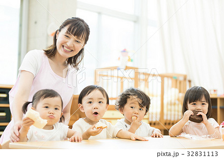保育園　保育所　託児所 32831113