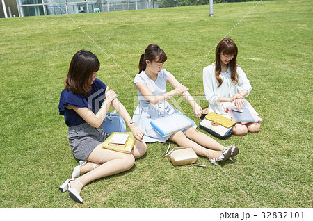 女子大 32832101