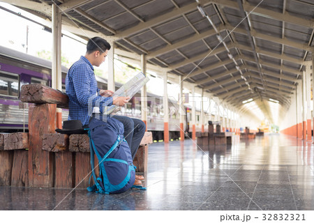 man traveler with backpacker search location map 32832321