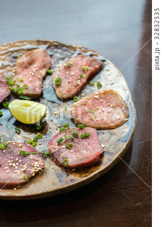 Barbecue sliced beef tongue Barbecue sliced beef tongue 32832535
