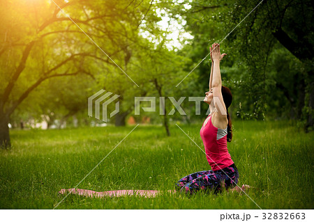 Young beautiful woman practicing youga diamond 32832663