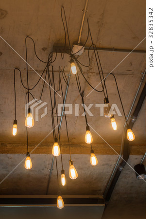 Antique light bulbs hanging on the ceiling Antique light bulbs hanging on the ceiling 32835342