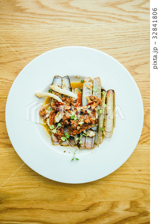 Fried spicy razor clams Fried spicy razor clams 32841806