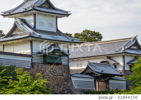 金沢城石川門の風景 32844350