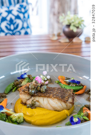 grilled grouper fillet steak grilled grouper fillet steak 32847039