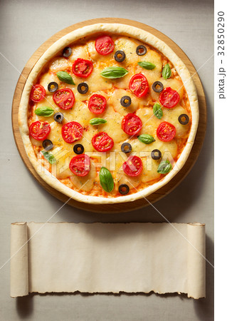 italian pizza at table surface 32850290