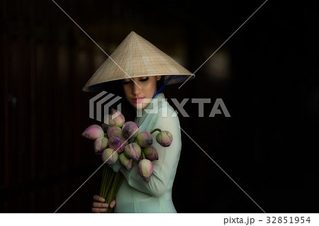 Women vietnam in Ao dai Traditional dress  32851954
