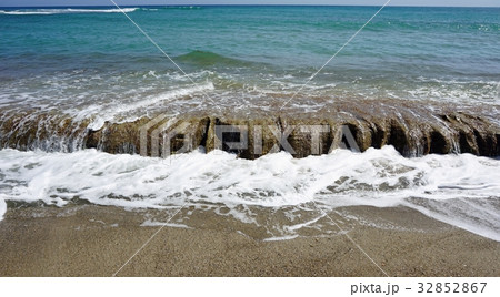 coast and sea coast and sea 32852867