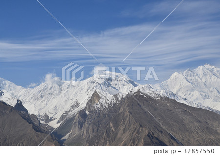 パキスタンのフンザ 美しい山と空 名峰ラカポシ の写真素材