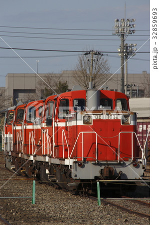 秋田港のDE10 32859693