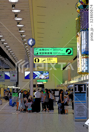 夏休みの空港 出発ロビー 夏休みの空港 出発ロビー 32860674