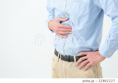 シニア男性　胃痛 32862227