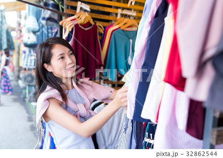 Asian Woman shopping in street market 32862544