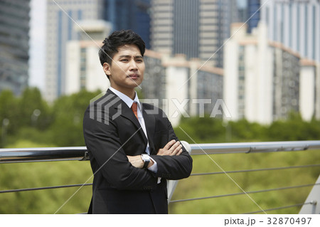 手すり 男 男性 32870497