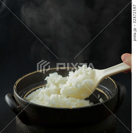 釜炊きご飯の写真素材