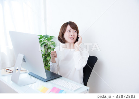 デザイナー 女性 デザイナー 女性 32872883