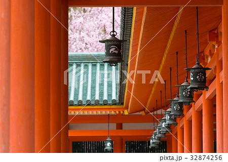 春の平安神宮 春の平安神宮 32874256