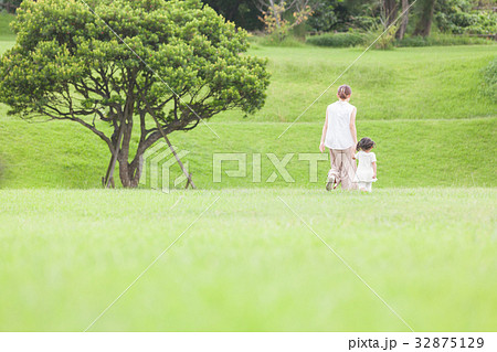 母娘　散歩 32875129