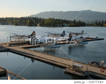 カナダ　水上飛行機 32877384