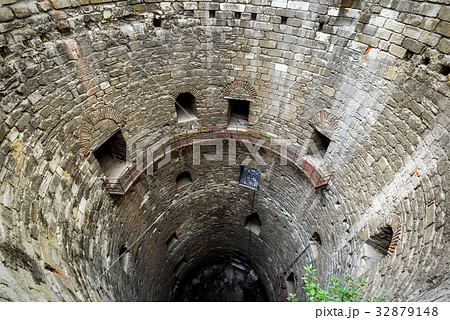 Inside the tower of the Yedikule Castle, Istanbul Inside the tower of the Yedikule Castle, Istanbul 32879148