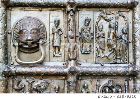 Gates of the Cathedral in Novgorod the Great 32879210