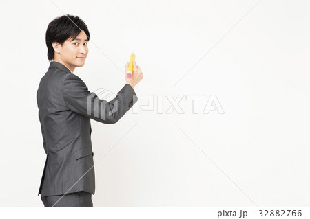 男性 塾 教育 教師 先生 ビジネス 若い男性 笑顔 ポートレート 男性 塾 教育 教師 先生 ビジネス 若い男性 笑顔 ポートレート 32882766