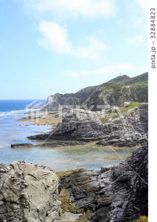渡嘉敷島　断崖絶壁 32884823