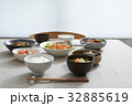 食卓の風景 32885619