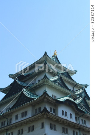 初夏の名古屋城 32887114