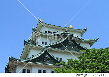 初夏の名古屋城 32887115
