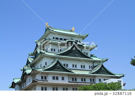 初夏の名古屋城 32887116