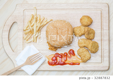 Fast Food Burger, Nuggets and French Fries Fast Food Burger, Nuggets and French Fries 32887832