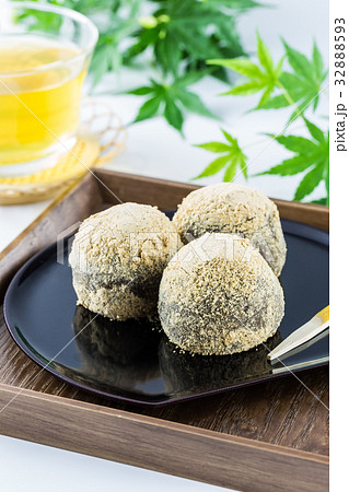 餡入りわらび餅　きな粉 32888593