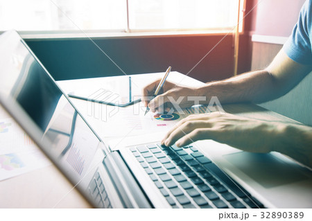 デスクワーク 32890389