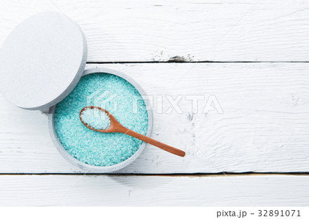 Sea salt on wooden table 32891071
